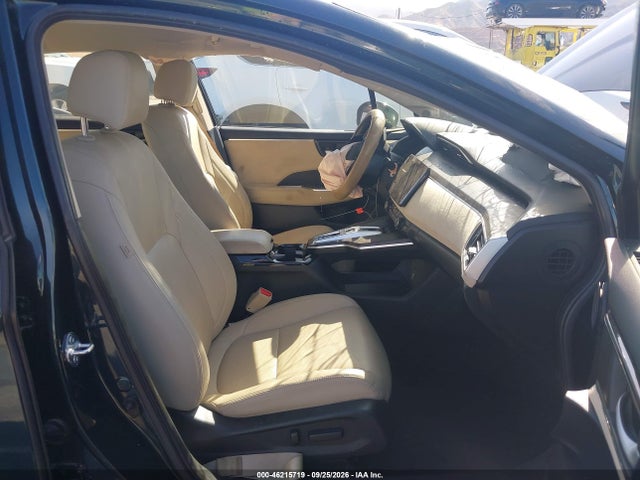 Продаж на аукціоні авто 2018 Honda Clarity Plug-in Hybrid Touring, vin: JHMZC5F36JC022094, номер лоту: 46215719