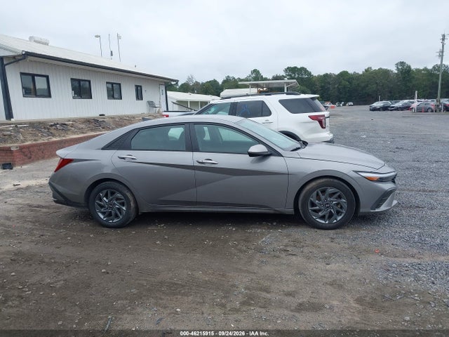 Продажа на аукционе авто 2024 Hyundai Elantra Hybrid Blue, vin: KMHLM4DJ3RU102406, номер лота: 46215915