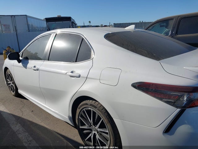 46215920 :رقم المزاد ، 4T1T11AK8PU791523 vin ، 2023 Toyota Camry Se مزاد بيع