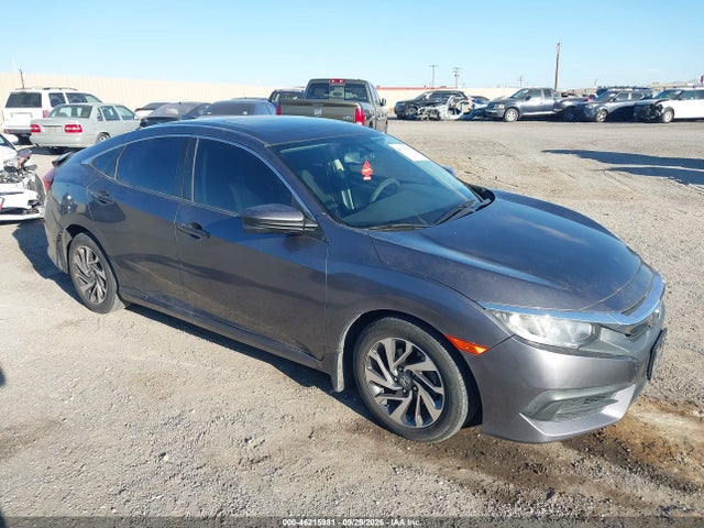 46215981 :رقم المزاد ، 2HGFC2F7XJH532632 vin ، 2018 Honda Civic Ex مزاد بيع