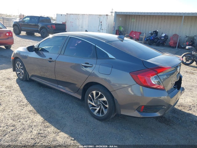 46215981 :رقم المزاد ، 2HGFC2F7XJH532632 vin ، 2018 Honda Civic Ex مزاد بيع