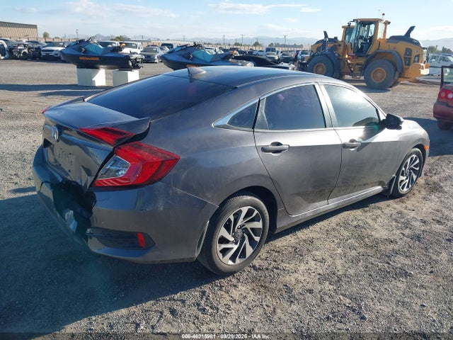 46215981 :رقم المزاد ، 2HGFC2F7XJH532632 vin ، 2018 Honda Civic Ex مزاد بيع