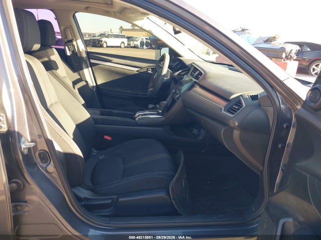 46215981 :رقم المزاد ، 2HGFC2F7XJH532632 vin ، 2018 Honda Civic Ex مزاد بيع