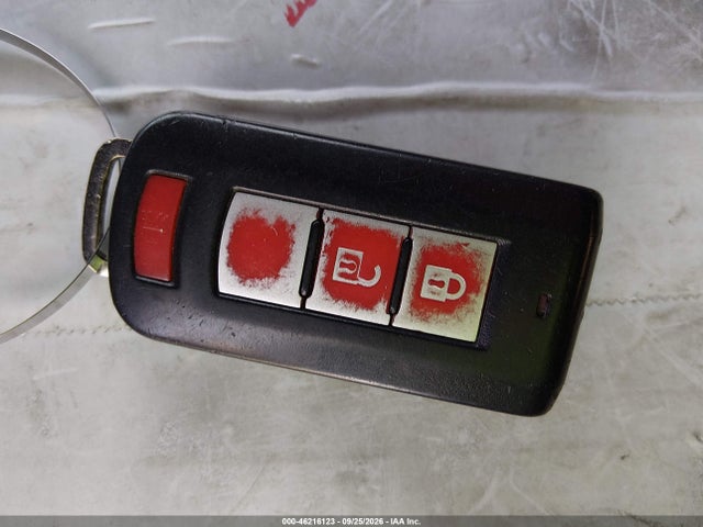 46216123 :رقم المزاد ، JA4AP3AW9JU002693 vin ، 2018 Mitsubishi Outlander Sport 2.4 Se مزاد بيع