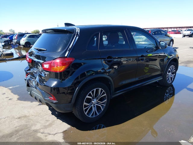 46216123 :رقم المزاد ، JA4AP3AW9JU002693 vin ، 2018 Mitsubishi Outlander Sport 2.4 Se مزاد بيع