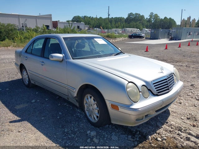 2000 Mercedes-benz E 320 მანქანა იყიდება აუქციონზე, vin: WDBJF65J5YB111407, აუქციონის ნომერი: 46216184