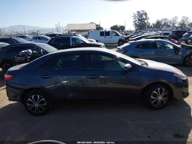 46216249 :رقم المزاد ، 2T1BURHE0JC052687 vin ، 2018 Toyota Corolla Le مزاد بيع