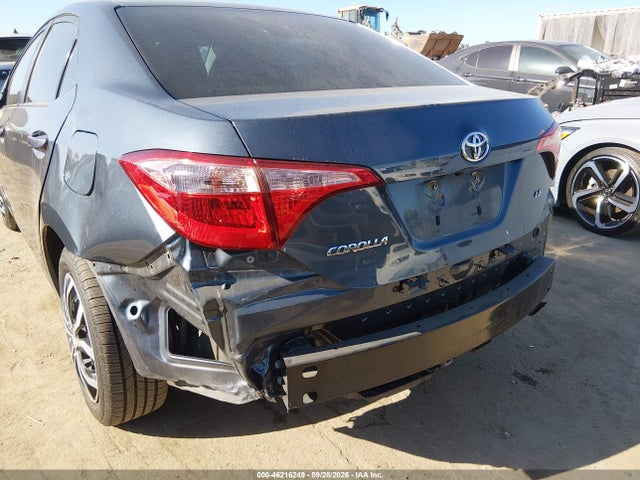 46216249 :رقم المزاد ، 2T1BURHE0JC052687 vin ، 2018 Toyota Corolla Le مزاد بيع