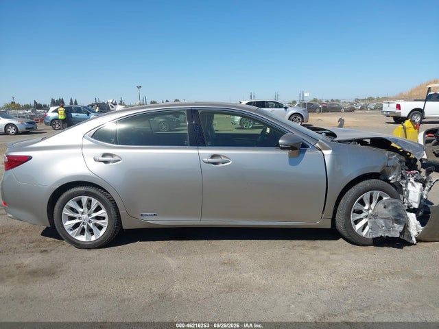 JTHBW1GG6F2083297 Lexus ES 300H