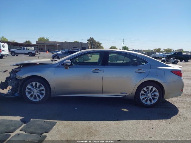 JTHBW1GG6F2083297 Lexus ES 300H