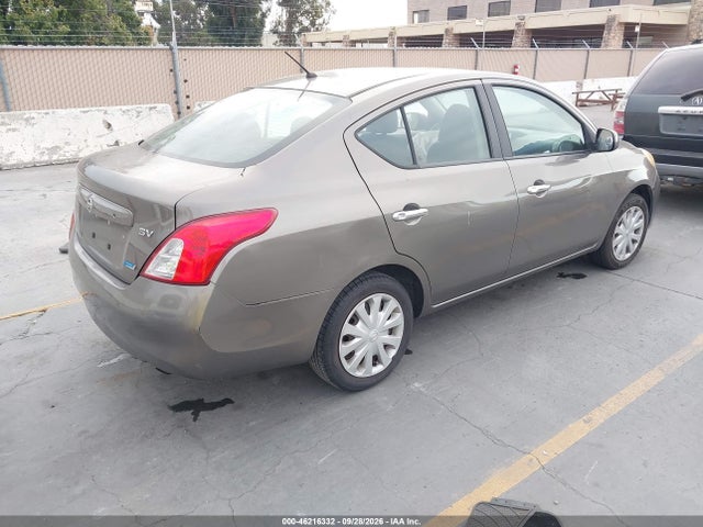 46216332 :رقم المزاد ، 3N1CN7AP5CL819678 vin ، 2012 Nissan Versa 1.6 Sv مزاد بيع