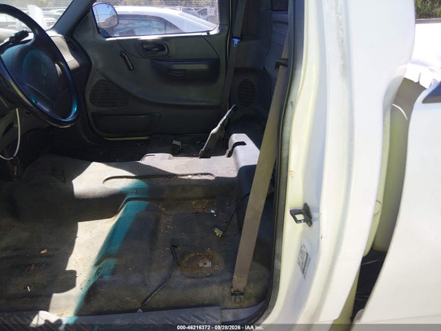 2002 Ford F-150 Xl/xlt მანქანა იყიდება აუქციონზე, vin: 1FTRF17252NB18442, აუქციონის ნომერი: 46216372