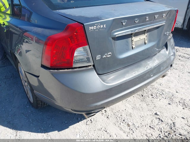 46216410 :رقم المزاد ، YV1672MS3B2534527 vin ، 2011 Volvo S40 T5/t5 R-design مزاد بيع