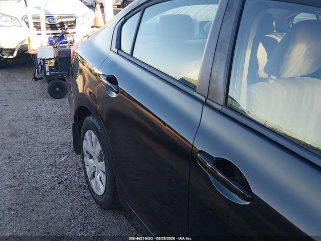 Продаж на аукціоні авто 2012 Honda Civic Lx, vin: 2HGFB2F52CH525744, номер лоту: 46216483