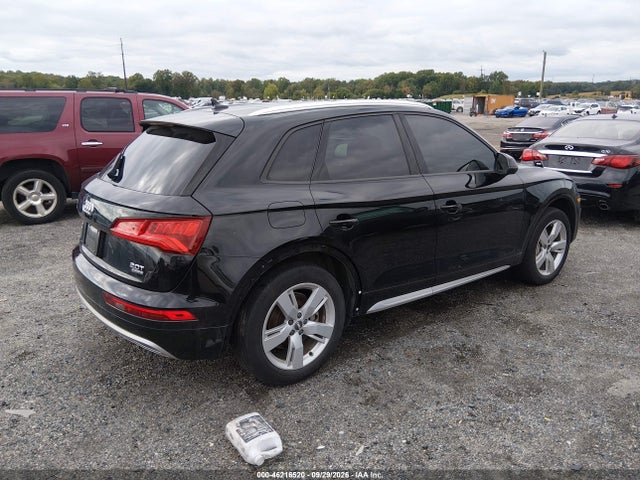 46216520 :رقم المزاد ، WA1ANAFY4J2011091 vin ، 2018 Audi Q5 2.0t Premium/2.0t Tech Premium مزاد بيع