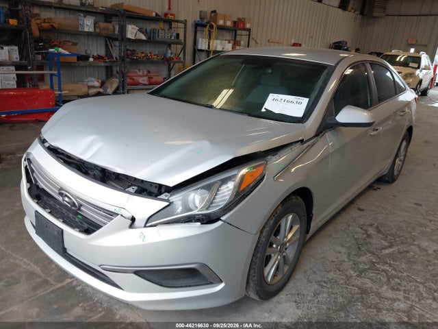 Hyundai SONATA SE 2017 5NPE24AF1HH539879 Image 2