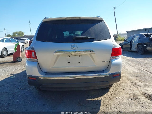Продаж на аукціоні авто 2013 Toyota Highlander Base Plus V6, vin: 5TDBK3EH1DS238994, номер лоту: 46216642