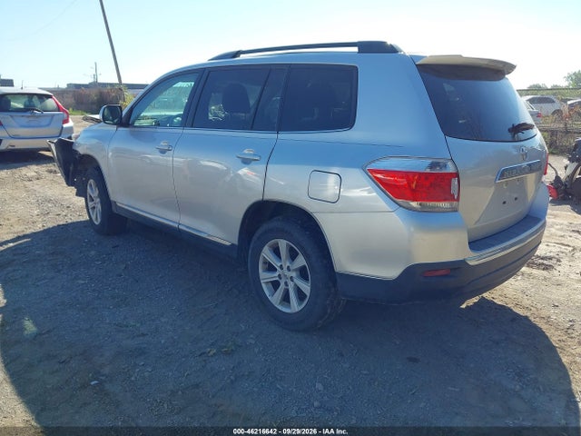 Продаж на аукціоні авто 2013 Toyota Highlander Base Plus V6, vin: 5TDBK3EH1DS238994, номер лоту: 46216642