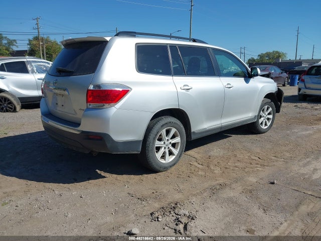 Продаж на аукціоні авто 2013 Toyota Highlander Base Plus V6, vin: 5TDBK3EH1DS238994, номер лоту: 46216642