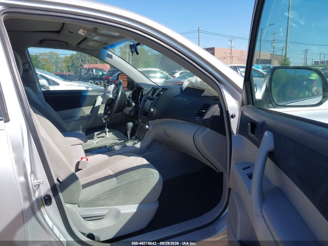 Продаж на аукціоні авто 2013 Toyota Highlander Base Plus V6, vin: 5TDBK3EH1DS238994, номер лоту: 46216642