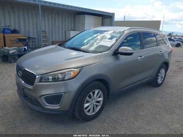 KIA Sorento 3.3l Lx 2016 5XYPG4A55GG175070 Image 2