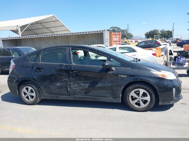 Toyota Prius Two 2015 JTDKN3DU3F0482769 Image 13