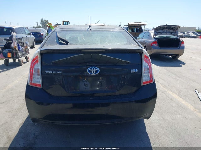 Toyota Prius Two 2015 JTDKN3DU3F0482769 Image 16
