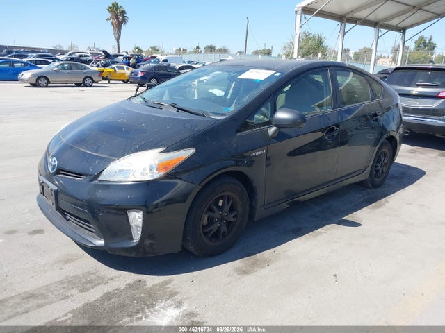 Toyota Prius Two 2015 JTDKN3DU3F0482769 Image 2