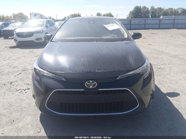 Продажа на аукционе авто 2021 Toyota Corolla Le, vin: JTDEPMAE2MJ176440, номер лота: 46216815