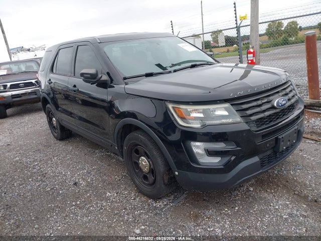 46216832 :رقم المزاد ، 1FM5K8AT1HGC27557 vin ، 2017 Ford Utility Police Interceptor مزاد بيع
