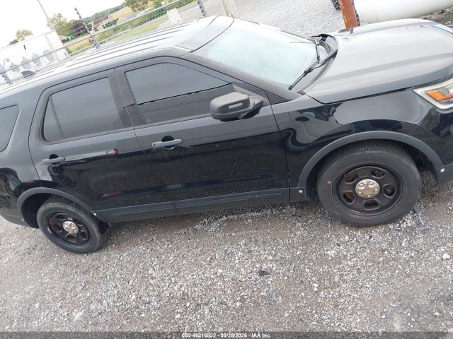 46216832 :رقم المزاد ، 1FM5K8AT1HGC27557 vin ، 2017 Ford Utility Police Interceptor مزاد بيع