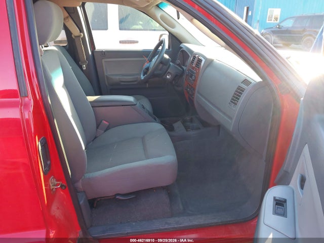 46216910 :رقم المزاد ، 1D7HW42K85S290917 vin ، 2005 Dodge Dakota Slt مزاد بيع