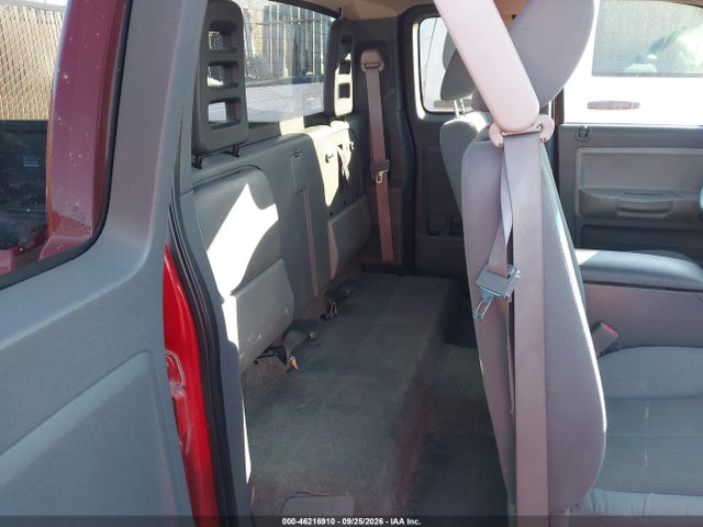46216910 :رقم المزاد ، 1D7HW42K85S290917 vin ، 2005 Dodge Dakota Slt مزاد بيع