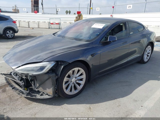 46216915 :رقم المزاد ، 5YJSA1E29JF246229 vin ، 2018 Tesla Modelo S 100d/75d/p100d مزاد بيع