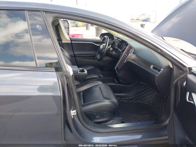 46216915 :رقم المزاد ، 5YJSA1E29JF246229 vin ، 2018 Tesla Modelo S 100d/75d/p100d مزاد بيع