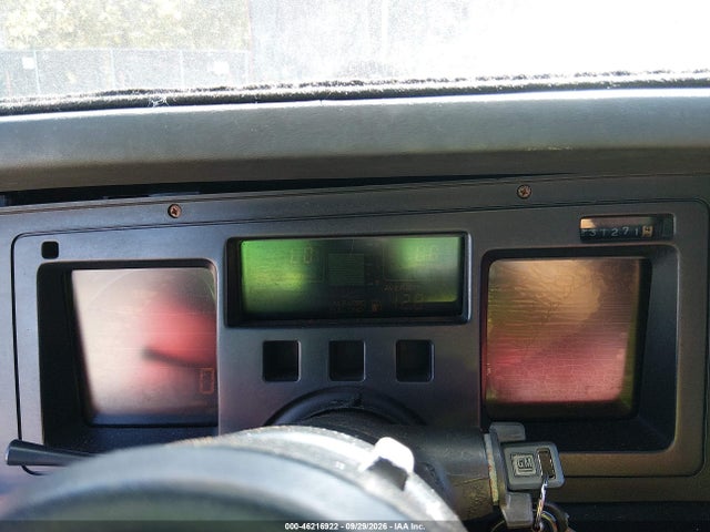 46216922 :رقم المزاد ، 1G1YY2184H5107135 vin ، 1987 Chevrolet Corvette مزاد بيع