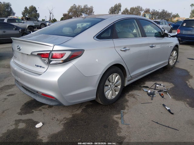 KMHE24L17GA010987 Hyundai Sonata Hybrid Se