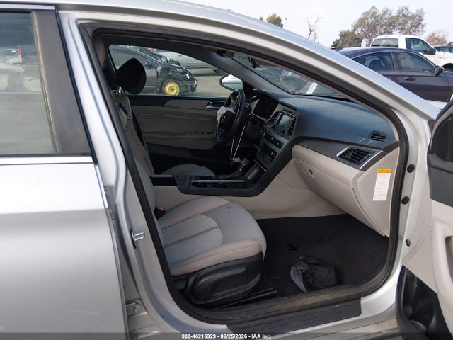 KMHE24L17GA010987 Hyundai Sonata Hybrid Se