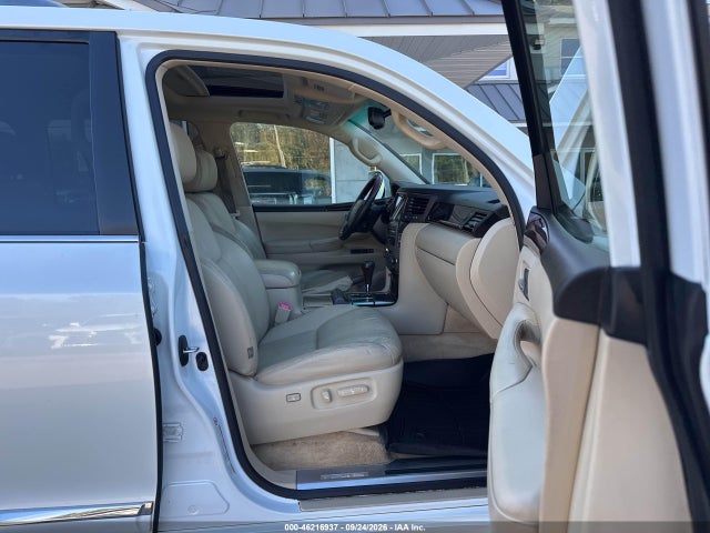 Продажа на аукционе авто 2011 Lexus Lx 570, vin: JTJHY7AX8B4080303, номер лота: 46216937