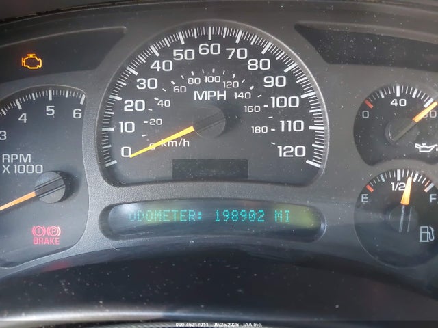 46217011 :رقم المزاد ، 3GNEC16Z83G335068 vin ، 2003 Chevrolet Suburban 1500 Ls مزاد بيع