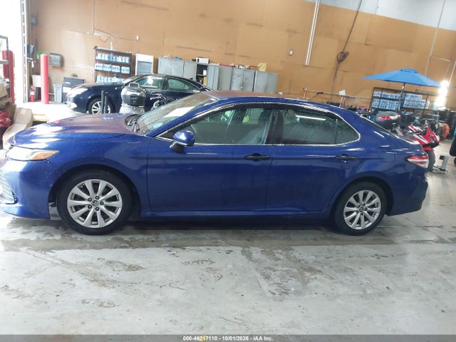 2018 Toyota Camry Le მანქანა იყიდება აუქციონზე, vin: 4T1B11HK2JU563218, აუქციონის ნომერი: 46217110