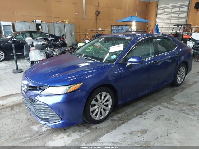 2018 Toyota Camry Le მანქანა იყიდება აუქციონზე, vin: 4T1B11HK2JU563218, აუქციონის ნომერი: 46217110