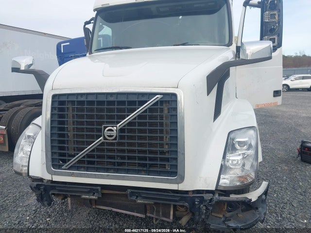 46217125 :رقم المزاد ، 4V4NC9EH3EN152143 vin ، 2014 Volvo Vn Vnl مزاد بيع