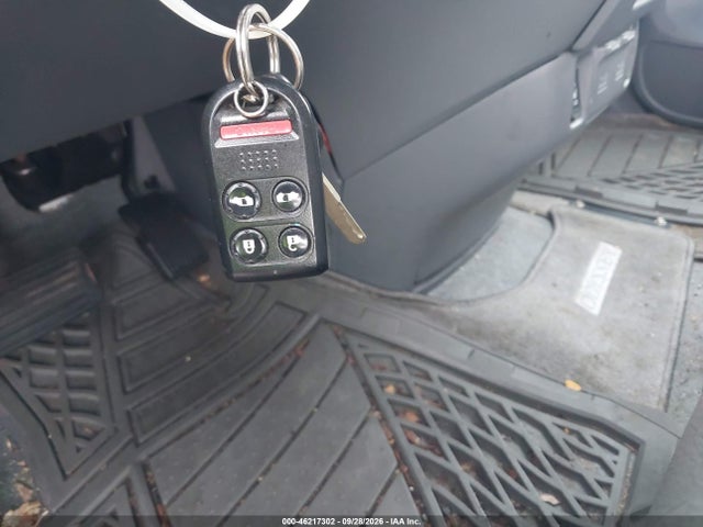 2006 Honda Odyssey Ex-l მანქანა იყიდება აუქციონზე, vin: 5FNRL38686B000833, აუქციონის ნომერი: 46217302