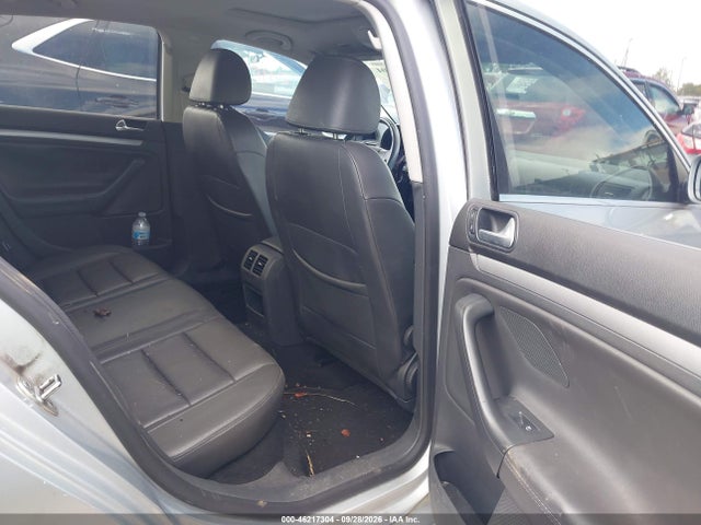46217304 :رقم المزاد ، 3VWRM71K28M185565 vin ، 2008 Volkswagen Jetta Se/sel مزاد بيع