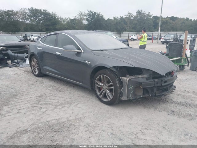 2014 Tesla Model S P85 მანქანა იყიდება აუქციონზე, vin: 5YJSA1H1XEFP56968, აუქციონის ნომერი: 46217350
