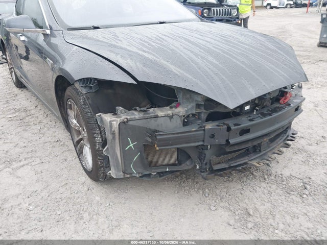 2014 Tesla Model S P85 მანქანა იყიდება აუქციონზე, vin: 5YJSA1H1XEFP56968, აუქციონის ნომერი: 46217350