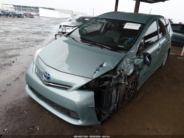 Toyota Prius V Three 2014 JTDZN3EU5E3341003 Image 2