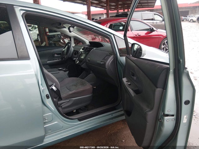 Toyota Prius V Three 2014 JTDZN3EU5E3341003 Image 5