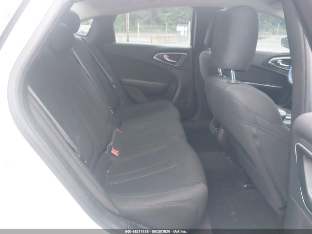 2015 Chrysler 200 Limited მანქანა იყიდება აუქციონზე, vin: 1C3CCCAB7FN581583, აუქციონის ნომერი: 46217456
